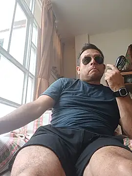 chicoguapo8 stripchat live cam model