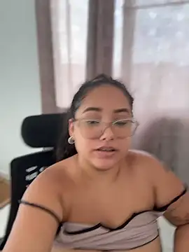CurlyGirl_1 stripchat live cam model