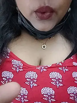 Tamil_Shara stripchat live cam model