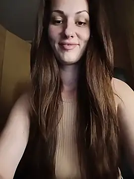 LunaCrystall stripchat live cam model