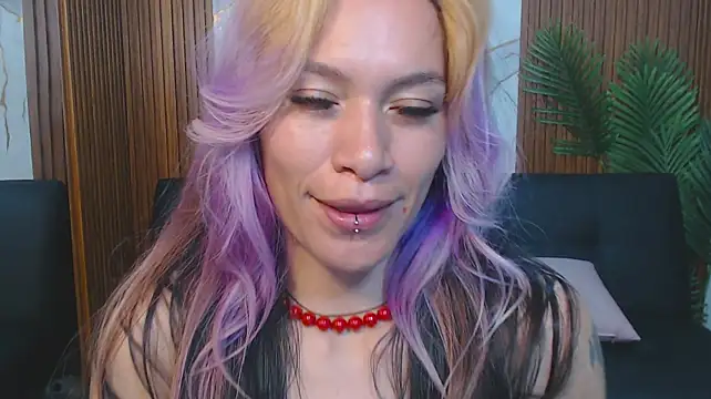 alonddra_tay stripchat live cam model