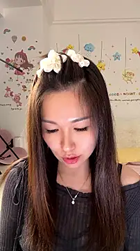 momo0021 stripchat live cam model