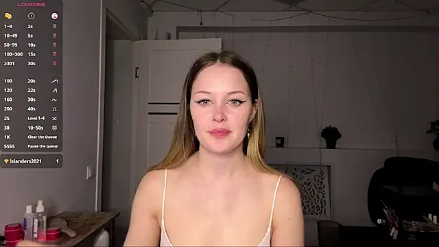 MarryFerarri stripchat live cam model