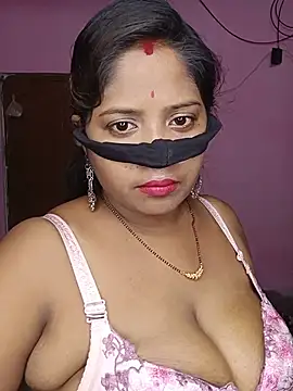 V-Queen-Sohana stripchat live cam model