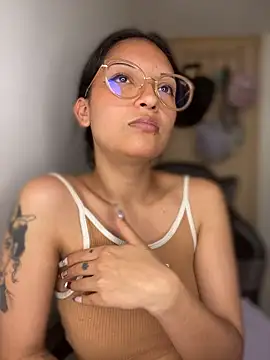 LeylaRose_ stripchat live cam model