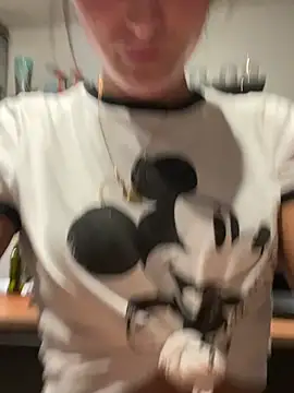 spottyyy stripchat live cam model