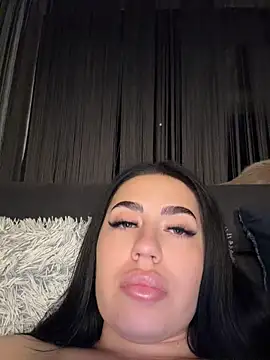 Andrestarr stripchat live cam model