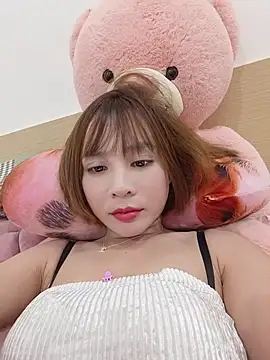 MiuMiu-Love68 stripchat live cam model