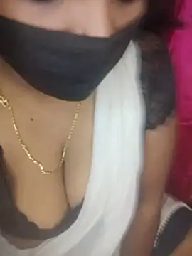 tamil_chocoqueen stripchat live cam model