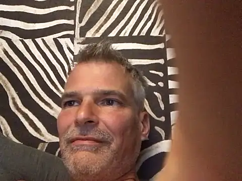Thor-82 stripchat live cam model