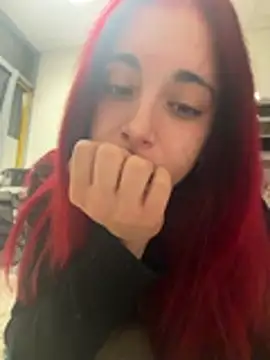 sexymelli18 stripchat live cam model