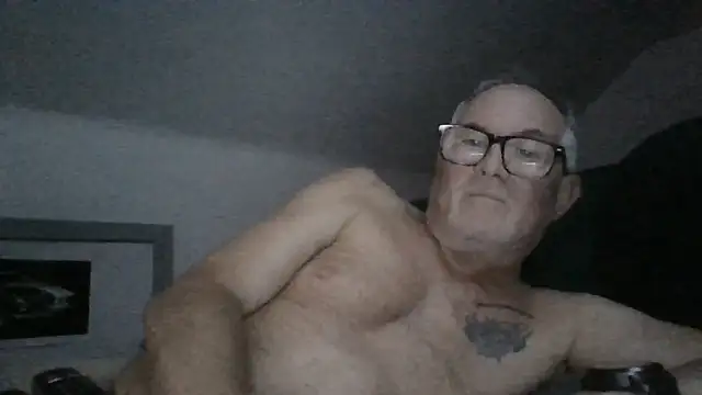 naughtygrandad1 stripchat live cam model
