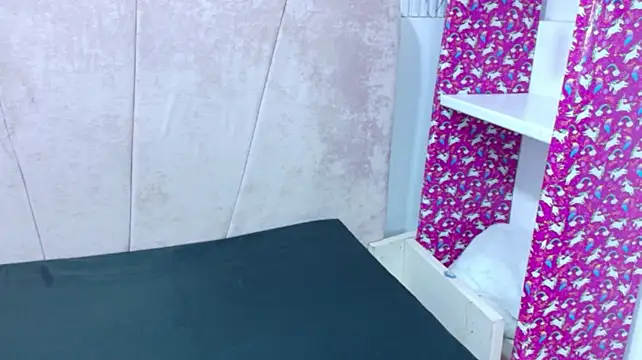 saharadominac stripchat live cam model