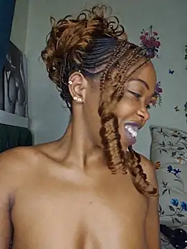 Cum-Quin stripchat live cam model