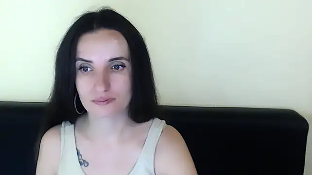 LaimaV_ stripchat live cam model