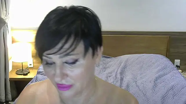 Kleotempt stripchat live cam model