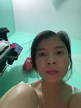 bi_kute9x stripchat live cam model