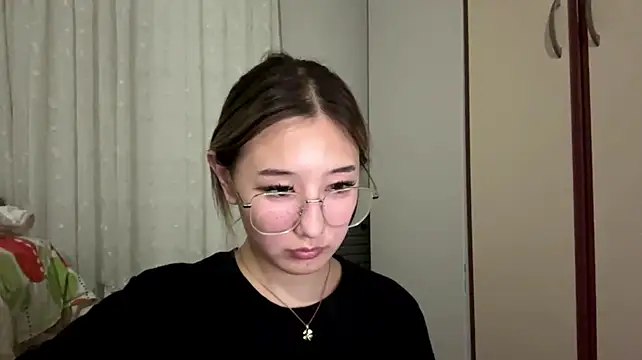 CloudyClamber stripchat live cam model