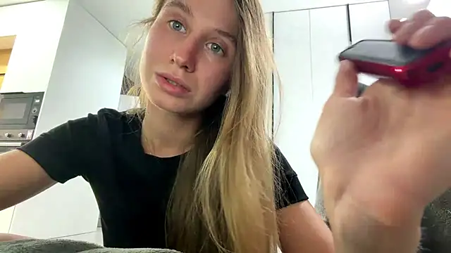 AnyaAfterDark stripchat live cam model