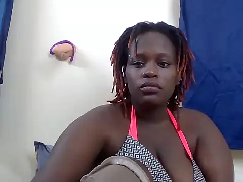 chubby2spank stripchat live cam model