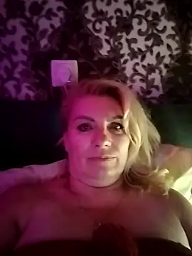 Milla_kis stripchat live cam model