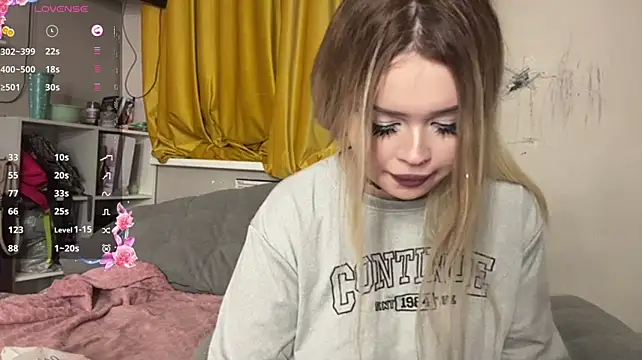 miafruit stripchat live cam model