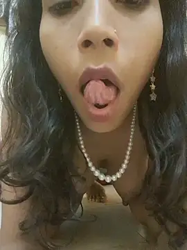 Aashi93 stripchat live cam model