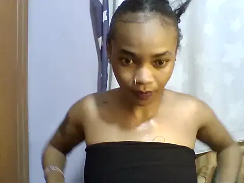 queen_next_door stripchat live cam model