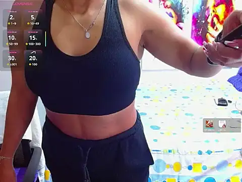 ZoeVibe_2306 stripchat live cam model