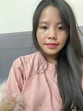 Bella_7777 stripchat live cam model