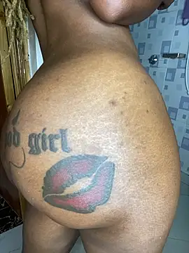 Riri_lili stripchat live cam model