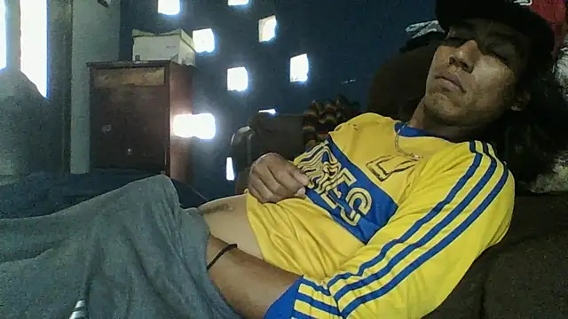 AlexAlejandro13 stripchat live cam model