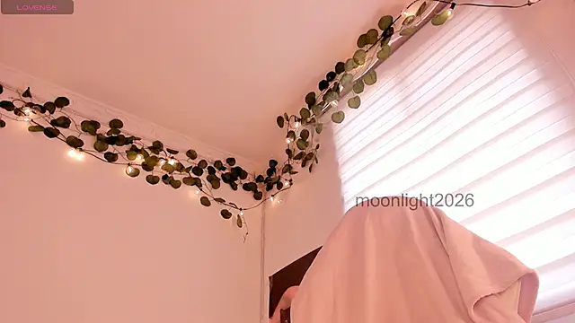 moonliiiight1 stripchat live cam model