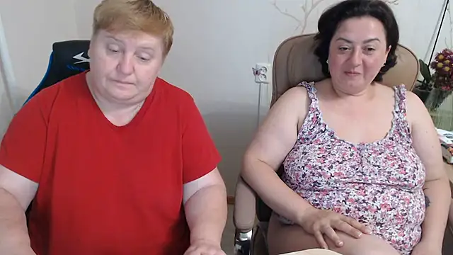 Lindy-Jeanie stripchat live cam model