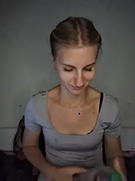 carolinaXlove stripchat live cam model