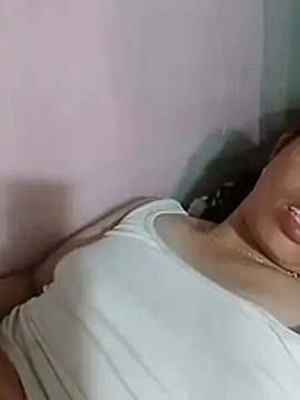 Tu-quyen stripchat live cam model