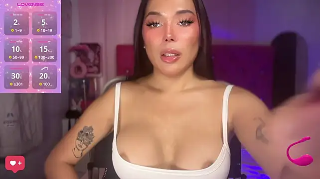 Megwildddd stripchat live cam model