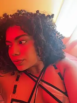 Morenayaa stripchat live cam model