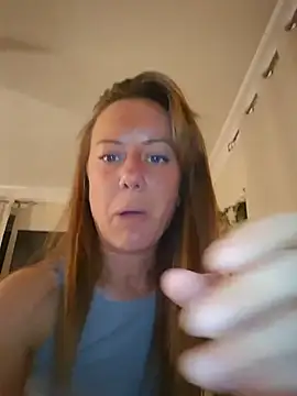 carakenny stripchat live cam model