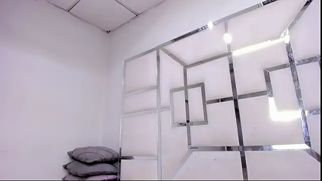 ZoeWan69 stripchat live cam model