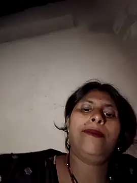 Maya_mohni stripchat live cam model