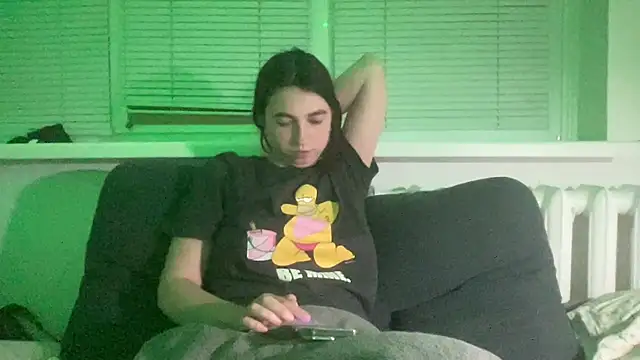 Aphr0ditee stripchat live cam model