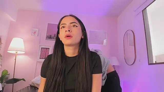 Ivyy_sweet_ stripchat live cam model