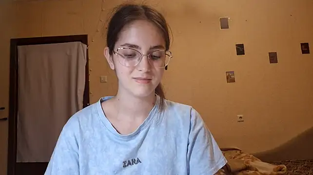 Katelemon stripchat live cam model