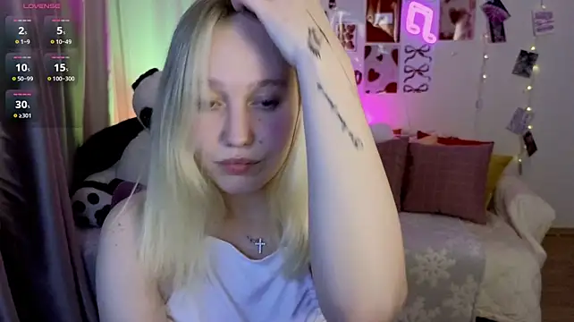 TinaShelton stripchat live cam model