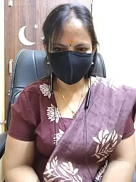 Tamil_white_beauty stripchat live cam model