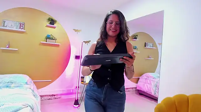 AmbarOnix stripchat live cam model