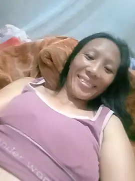 Ozenli- stripchat live cam model