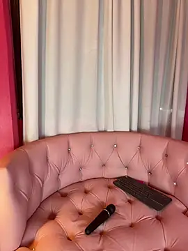 GracieRusell stripchat live cam model