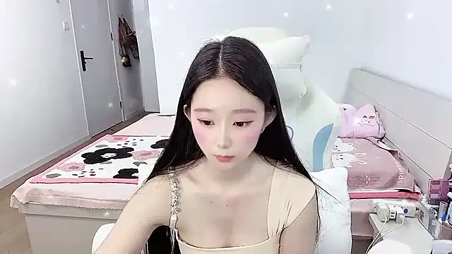 -qingqing stripchat live cam model